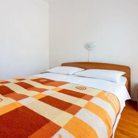 Cozy Nur 800 Meter Zum Mit Meerblick, Grill, Privatparkplatz Crikvenica