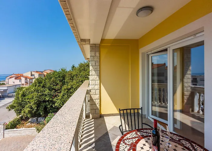 Cozy Nur 800 Meter Zum Mit Meerblick, Grill, Privatparkplatz Apartamento Crikvenica