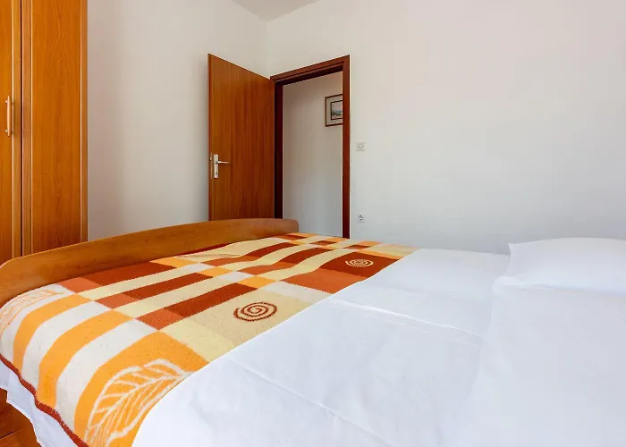 Apartamento Cozy Nur 800 Meter Zum Mit Meerblick, Grill, Privatparkplatz Crikvenica