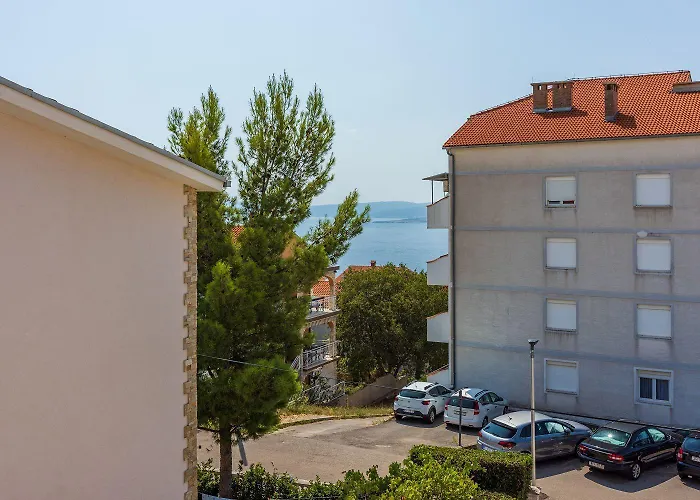 Apartamento Cozy Nur 800 Meter Zum Mit Meerblick, Grill, Privatparkplatz Crikvenica