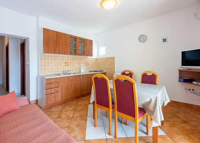 Cozy Nur 800 Meter Zum Mit Meerblick, Grill, Privatparkplatz Apartmán *