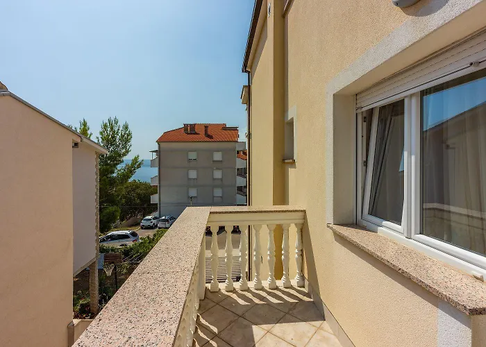 Cozy Nur 800 Meter Zum Mit Meerblick, Grill, Privatparkplatz * Crikvenica