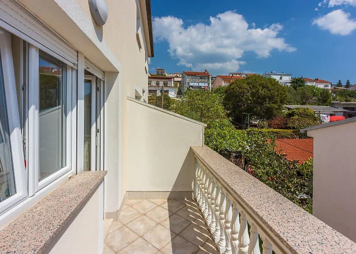Cozy Nur 800 Meter Zum Mit Meerblick, Grill, Privatparkplatz Appartement Crikvenica